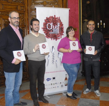 LA CONCEJALA DE JUVENTUD PUBLICA UN LIBRO DE RECETAS DEL CONCURSO GRANAJOVEN CHEF